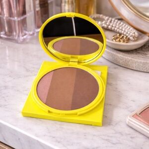 Trixie Cosmetics Flower Bronzer - huge compact NIB